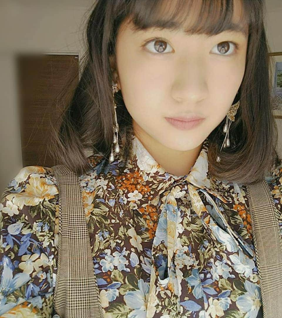 石井美凪さんのインスタグラム写真 - (石井美凪Instagram)「春を見つけたよ！🐞^^*  #春#てんとう虫#anapgirl #ライジングプロダクション#石井美凪」2月10日 21時06分 - minagi_ishii