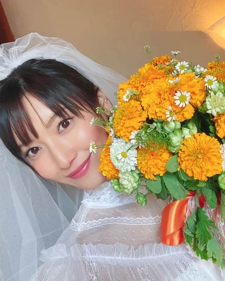 ♡プラコレWedding·⋆*さんのインスタグラム写真 - (♡プラコレWedding·⋆*Instagram)「@placolewedding【#DRESSY花嫁 】 【#プラコレ】をつけて投稿&フォローしてね♩ . ＝＝＝＝＝＝＝＝ . 白石萌音さん（@mone_kamishiraishi）と 菜々緒 さん（@nanao_official）が出演されている 火曜ドラマ「オー！マイ・ボス！恋は別冊で」 （@bosskoi_tbs）で、 上白石萌音さんのとっても可愛い ウェディングドレス姿が公開されました👰💕 . 本日は過去におふたりがドラマでお披露目した ウェディングドレス姿をご紹介します＊ ぜひcheckしてみてくださいね☞  📷Photo by... 1枚目:@bosskoi_tbs #ボス恋 2枚目:@koi_tsudu  #恋つづ 3枚目:@4mari_tbs #4分間のマリーゴールド  4枚目:@missdevil_ntv   #Missデビル . ＝＝＝＝＝＝＝＝ 『#DRESSY花嫁』『#プラコレ』の ハッシュタグをつけて写真をUPしてね✦ 花嫁アプリ『DRESSY by プラコレ』の 記事に掲載＆リグラムされるかも♩ . みなさまからのいいねや保存 コメントをお待ちしています♥ 「このウェディングドレス可愛い！」 「ヘアスタイルも気になる！！」 「今の花嫁さんの流行りは！？」etc. . ＝＝＝＝＝＝＝＝ 花嫁アプリでは、 プロのアドバイザーに結婚式の相談を何度でも♡ ウェディングドレスの記事や、 自分のウェディングレポを残せちゃう♡” . ＞＞＞TOPのURLからcheck ⋈ @placolewedding ＞＞＞結婚のご相談は プラコレウェディングアドバイザーへ♡ @wedding_adviser ＞＞＞ウェディングレポを残したいなら、 farny by プラコレをcheck ✎ @farny_wedding ＞＞＞ウェディングアイデア＆DIYは ドレシーアイデアcheck ❁ @dressy_idea >>>素敵なドレスに出会いたい花嫁さま♡ @dressyonline_をcheck . ＝＝＝＝＝＝＝＝＝＝＝＝＝＝＝＝ . #プレ花嫁 #卒花 #花嫁 #卒花嫁 #結婚 #結婚式 #結婚準備 #花嫁準備 #weddingtbt #2021冬婚 #2021春婚 #チャペル #チャペルフォト #アニヴェルセル #連続ドラマ #上白石萌音 #菜々緒 #玉森裕太 #ウェディングドレス #牧師  #チャペル #結婚式場」2月10日 21時08分 - placole_dressy