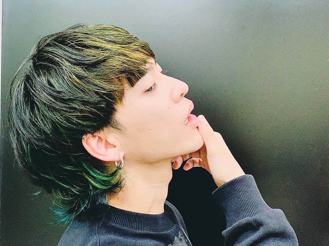 三山凌輝さんのインスタグラム写真 - (三山凌輝Instagram)「New hair color. 2  #ウルフカット」2月10日 21時08分 - ryokimiyama_official