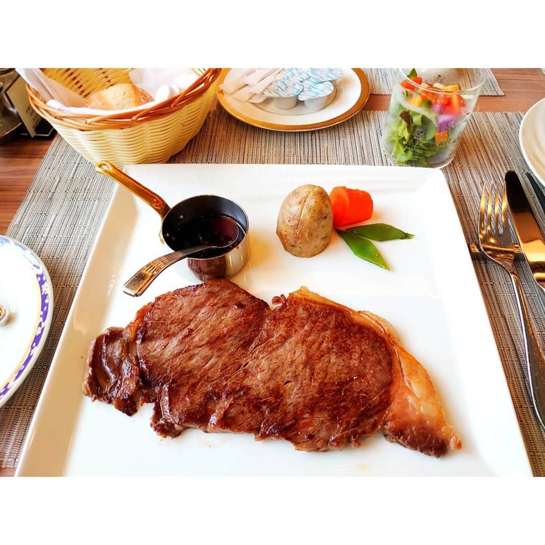 矢田部ゆかのグルメインスタ