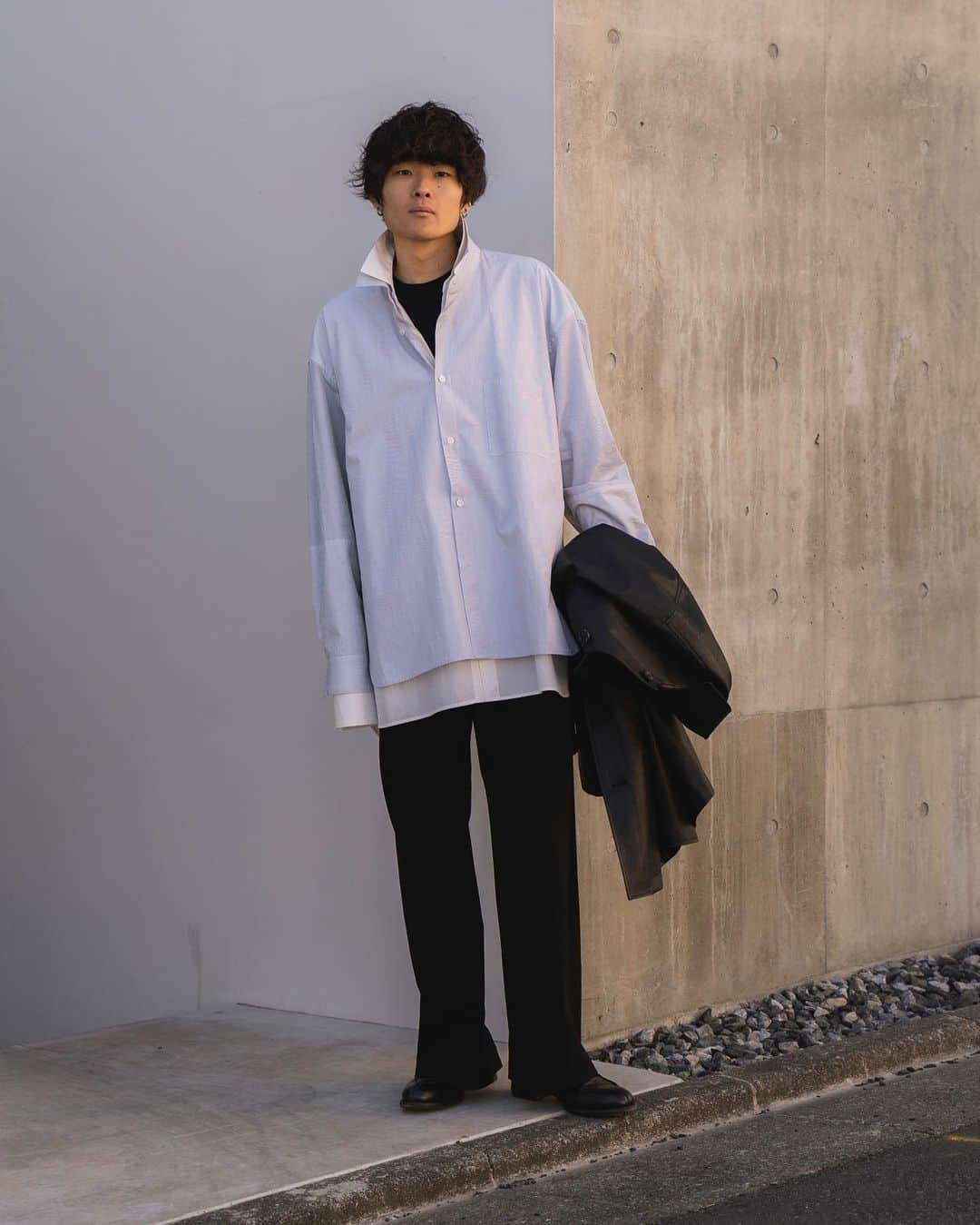 Ryoさんのインスタグラム写真 - (RyoInstagram)「ㅤㅤㅤㅤㅤㅤㅤㅤㅤㅤㅤㅤㅤ steinのオーバーサイズレイヤードシャツ。ボリュームがすごいです、普段は袖捲って着てます！軽アウターとしても羽織れる春の主役アイテムです👔 ㅤㅤㅤㅤㅤㅤㅤㅤㅤㅤㅤㅤㅤ　 shirt:#ssstein pants:#sunsea shoes:#leyuccas  ㅤㅤㅤㅤㅤㅤㅤㅤㅤㅤㅤㅤㅤ」2月10日 21時30分 - ryo__takashima