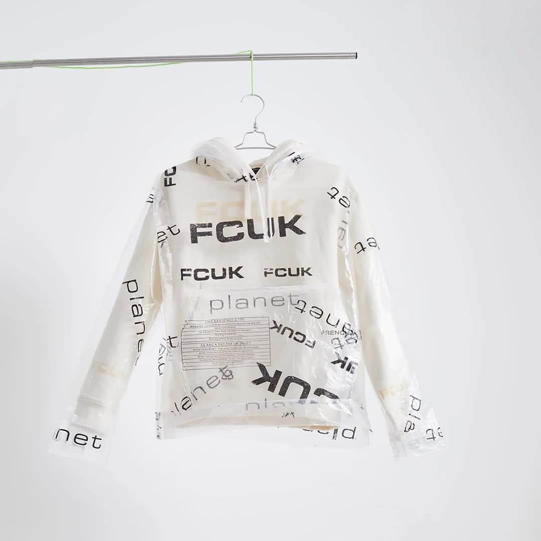フレンチコネクションのインスタグラム：「FCUK x UEL Student Collaboration.  To support the launch of our new FCUK athleisure wear capsule edit, we are proud to have partnered with the @universityofeastlondon on a student collaboration project.   Introducing the winning hoodie by @jessicajoaoart with her FCUK Planet design and project.   Go over to our blog to discover more. #fcuk」