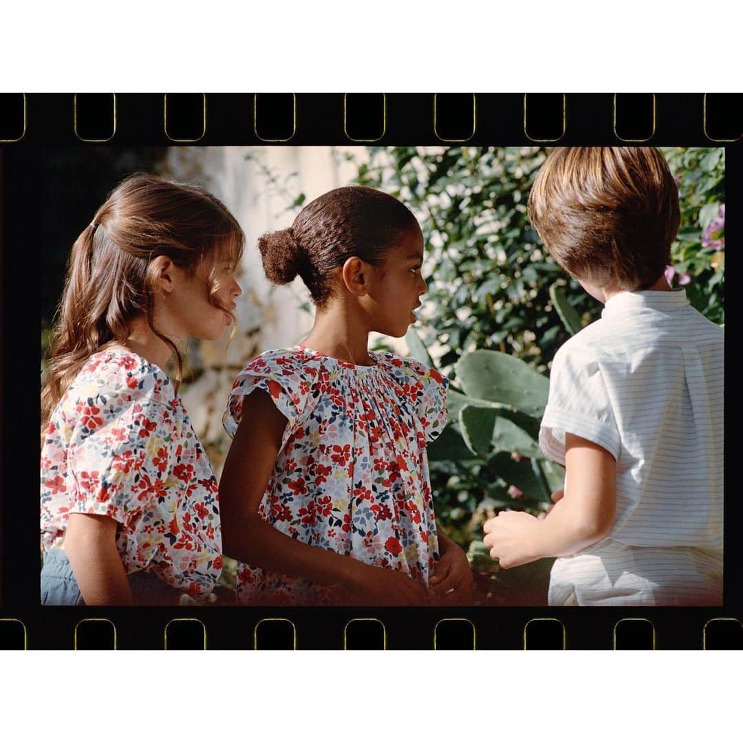 bonpointさんのインスタグラム写真 - (bonpointInstagram)「Close your eyes, forget the cold and dream of sunny days. #springsummer21 #ss21 #newcollection #escapism #bonpoint #boy #girl #kids #flowers」2月10日 21時35分 - bonpoint