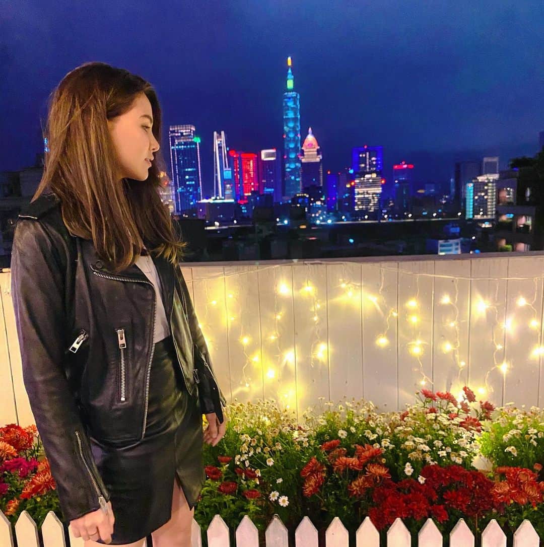 ハンナ・クインリヴァンのインスタグラム：「小年夜平安🧧  #新年快樂 #闔家平安 #牛年行大運」