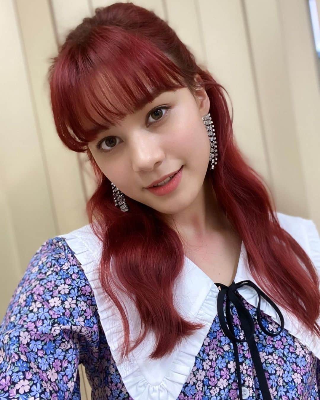NiziUさんのインスタグラム写真 - (NiziUInstagram)「WithU〜 今日も一日お疲れ様です！ 今日は活動中に撮った写真を上げてみました〜😉😘  안녕 위쥬~ 오늘 하루도 수고 했어요! 오늘은 활동중에 찍은 사진을 올려볼게용ㅇㅇ😉😘😔  Heyy~ Here are some behind the scenes of when we were working on a few projects! Hope you like them😉😘  #niziu #withu #nina #🐶 #HM #voguejapan #lotte」2月10日 22時19分 - niziu_artist_official