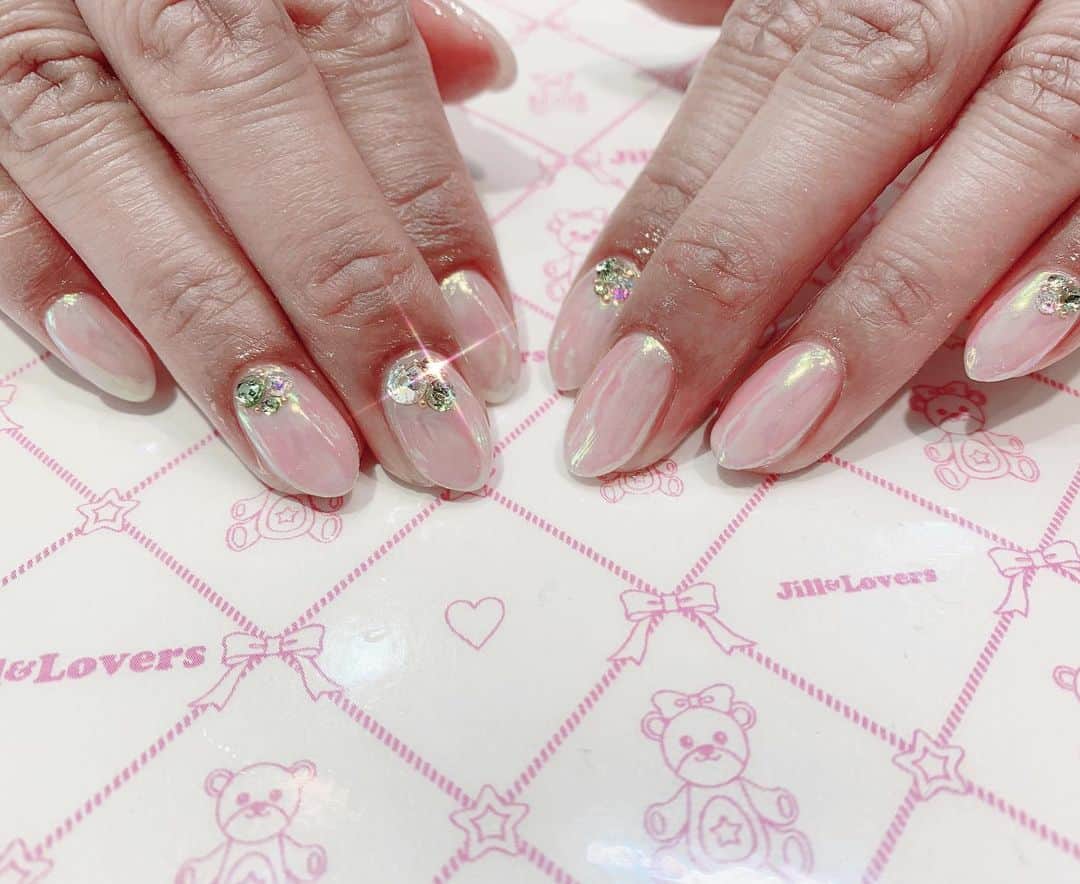 mamijinguのインスタグラム：「💖  #jillandlovers #nail #nailart #paragel #gelneil#gel #ネイル #ネイルアート #me #look #love #かわいい」