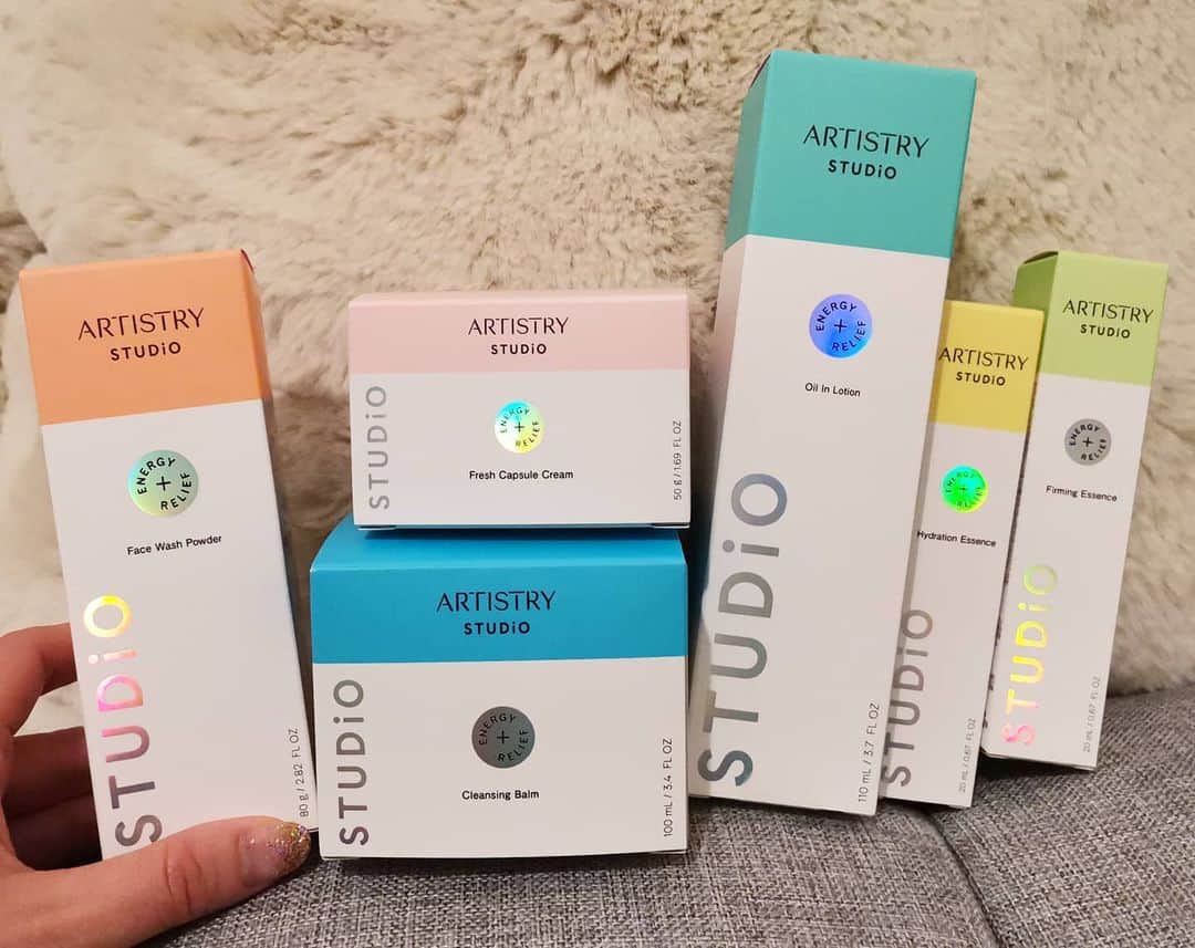 杉山由紀子のインスタグラム：「coming soon✨ * * #韓国コスメ #artistry #来月発売 #どれもやばめ #プチプラ #可愛すぎる #映え #コスメ #cosmetics #comingsoon」