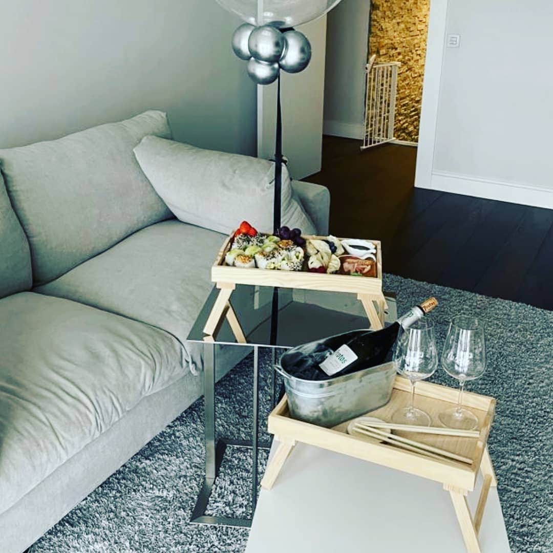 ファクンド・ロンカリアのインスタグラム：「Empezando a festejar el 10/2  GRACIAS @nikimed89」