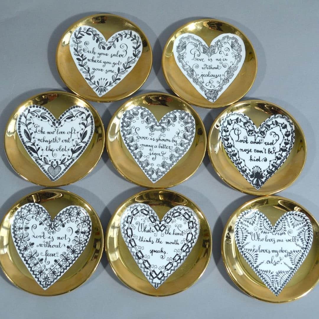 レクレルールのインスタグラム：「'What the heart thinks the mouth speaks' Tell your loved ones you care with this set of 8 coasters featuring romantic patterns and #love quotes.   Handcrafted in Italy 🤍  Available online and in-store.  #Leclaireur #conceptstore #fornasetti #coasters #happyvalentine」