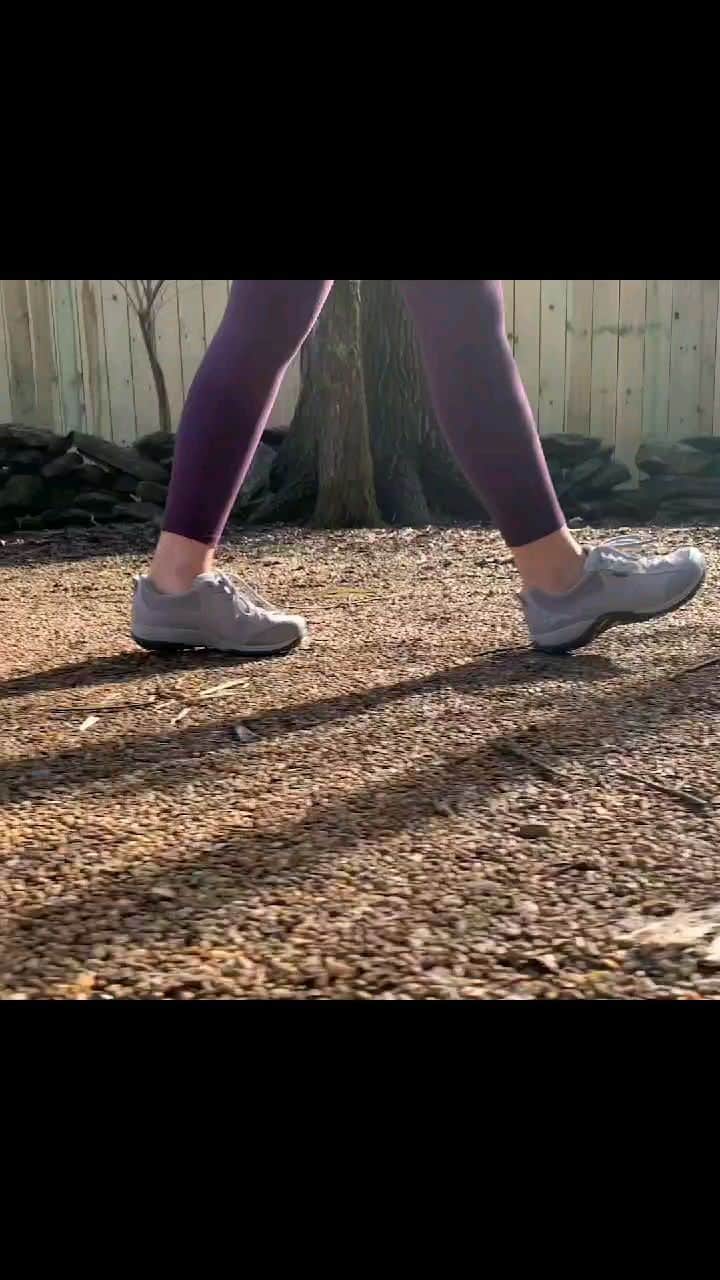 ダンスコのインスタグラム：「Try our popular style Paisley, now in a new color!」