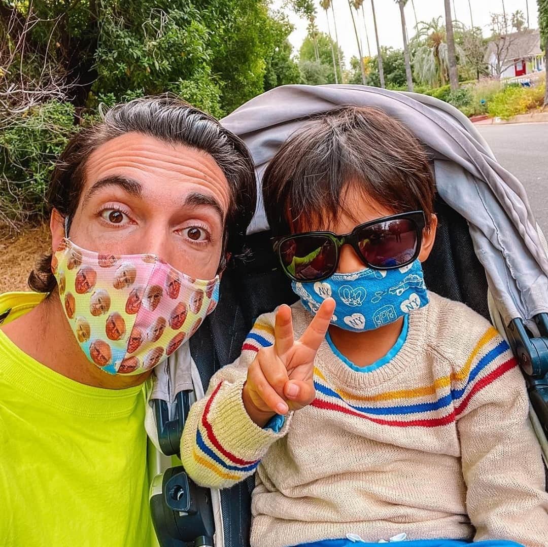 のインスタグラム：「Sunglasses ✔️⁠ Face Mask ✔️⁠ Cool Sweater✔️⁠ ⁠ Thanks for the shot @jeffmindell」