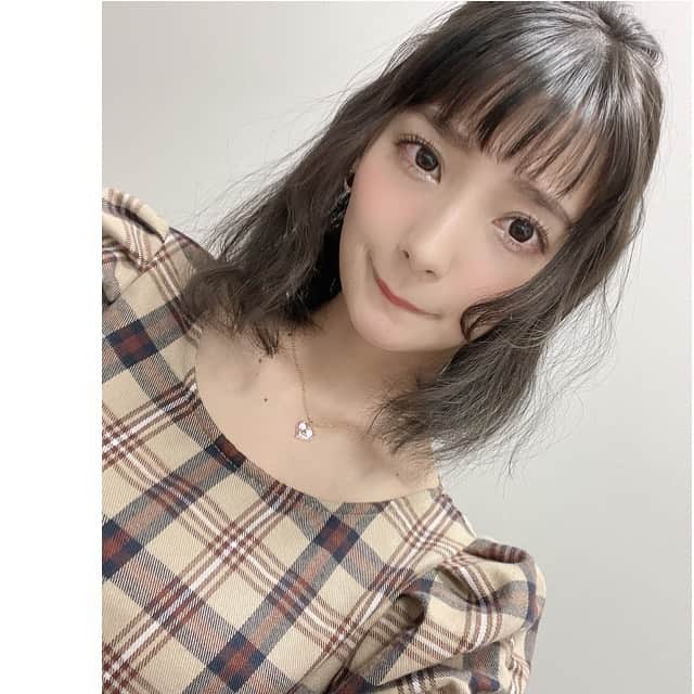 のインスタグラム：「. . まっえっがっみを 切りすぎたっ . そろそろ寝る準備しなきゃっ みんな良い夢見てねー！ おやすみなさ〜い♪ .」