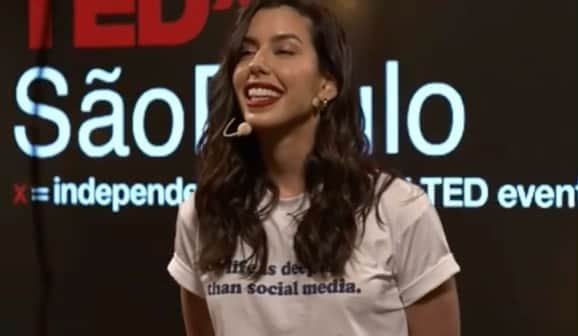 Garotas Estupidasのインスタグラム：「E você vai esperar até fazer 80 anos pra ser você mesmo ou vai começar hoje? ✨ simbora genteee - trecho do meu @tedx_official “Autoestima: O Poder de Ser Você Mesmo”」