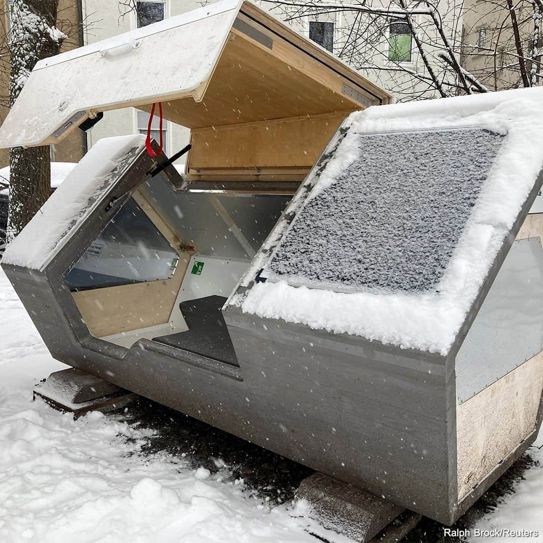 のインスタグラム：「The "Ulmer Nest" is an architecture project designed to serve as a mobile sleep pod and protective shelter for homeless people, seen in Ulm, Germany. #sleep #homeless #socialservices #architecture #design #international」