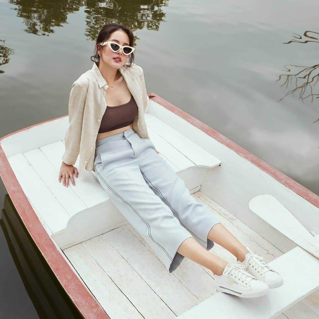 Kedsのインスタグラム：「New & now—sneakers that elevate. Our latest lineup combines on-trend chunky outsoles with a cushiony lift for an effortless way to elevate your look. Tap to shop the Crew Kick Alto first.」