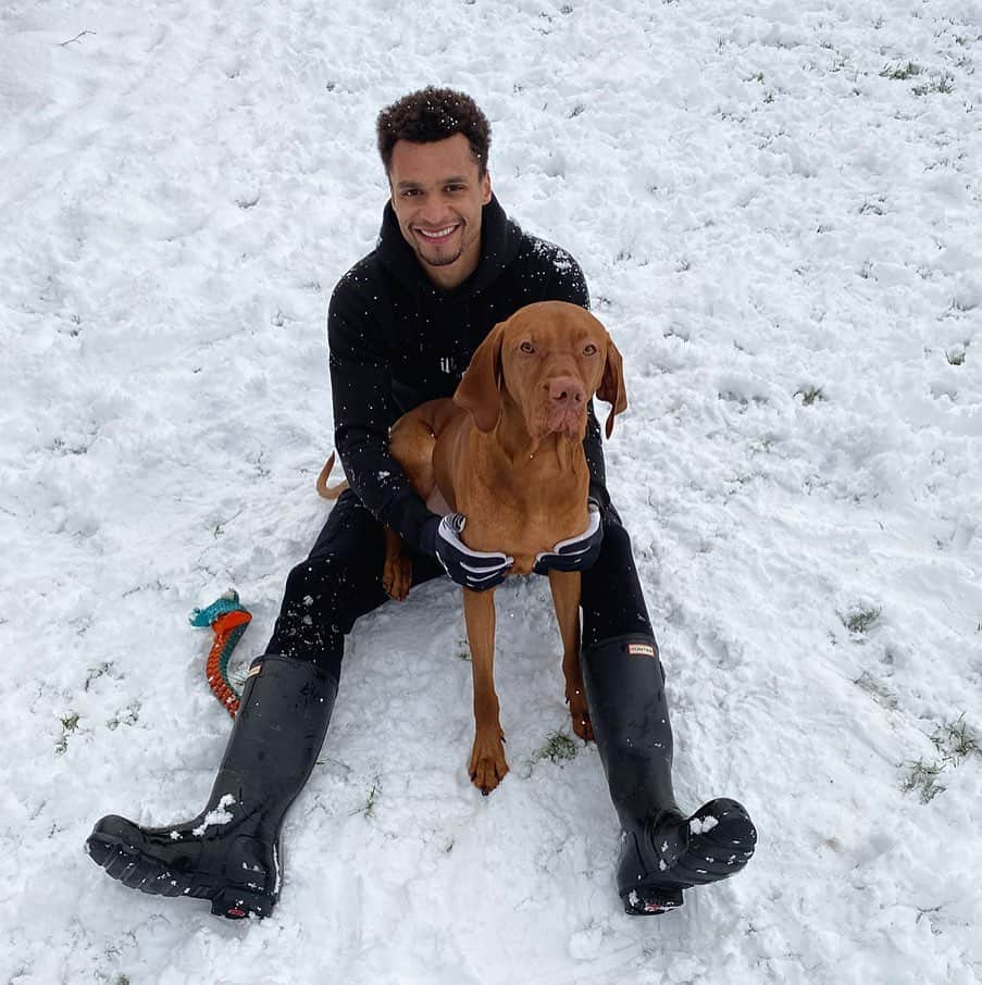 ジェイコブ・マーフィーさんのインスタグラム写真 - (ジェイコブ・マーフィーInstagram)「Snow day 🐶☃️」2月10日 23時52分 - jacobmurphy95