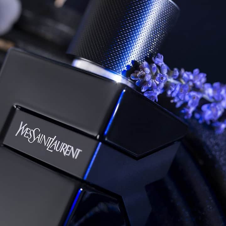 Yves Saint Laurent Beautyさんのインスタグラム写真 - (Yves Saint Laurent BeautyInstagram)「Dare to raise the intensity with this new interpretation of the fougère, with crashing chords that come together for a scent that is clean and fresh, yet warm and powerful. Y LE PARFUM #yslbeauty #y #whynot」2月10日 23時59分 - yslbeauty