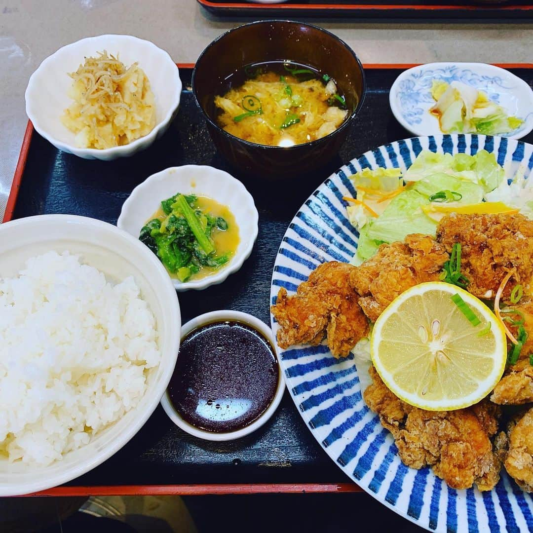 HIROさんのインスタグラム写真 - (HIROInstagram)「やはり😋からあげ美味い😆☺️😆 #日替わりランチ #日替わり定食 #日替わり #ランチ #昼ごはん #1日1食 #美味い #安田大サーカスHIRO」2月11日 0時09分 - hiro19770420