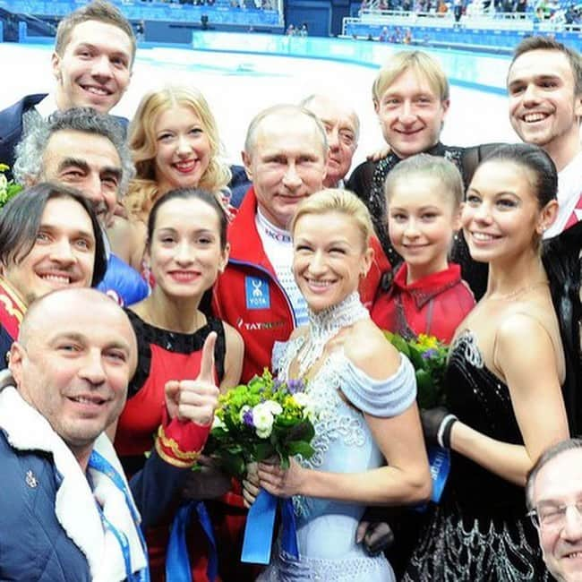 エフゲニー・プルシェンコさんのインスタグラム写真 - (エフゲニー・プルシェンコInstagram)「Sochi 2014 - 7 years  #7летсочи2014 💪🏻💪🏻💪🏻 #mydreamteam」2月11日 0時40分 - plushenkoofficial