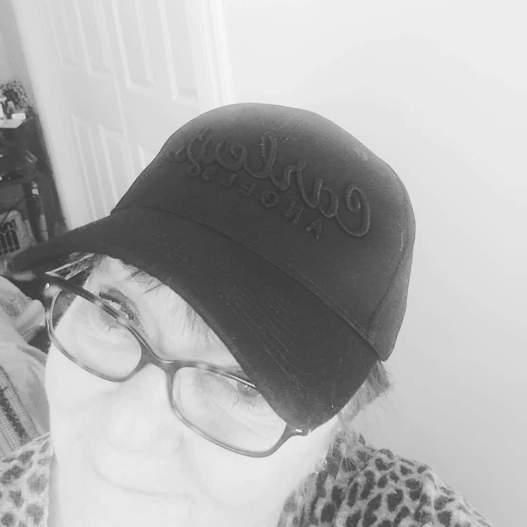 PJクォンさんのインスタグラム写真 - (PJクォンInstagram)「Am super excited about my new hat purchase in support of @carleysangels (carleysangels.ca) and their MoveOn event! @charlenekbailey and I are talking to co-founder (and sister) #rileyallison tomorrow at 4pm on Pj Kwong and Carleys Angels Facebook pages and Carleys Angels YouTube #alwayssmile #moveon #bladethis!」2月11日 1時18分 - pjkwong