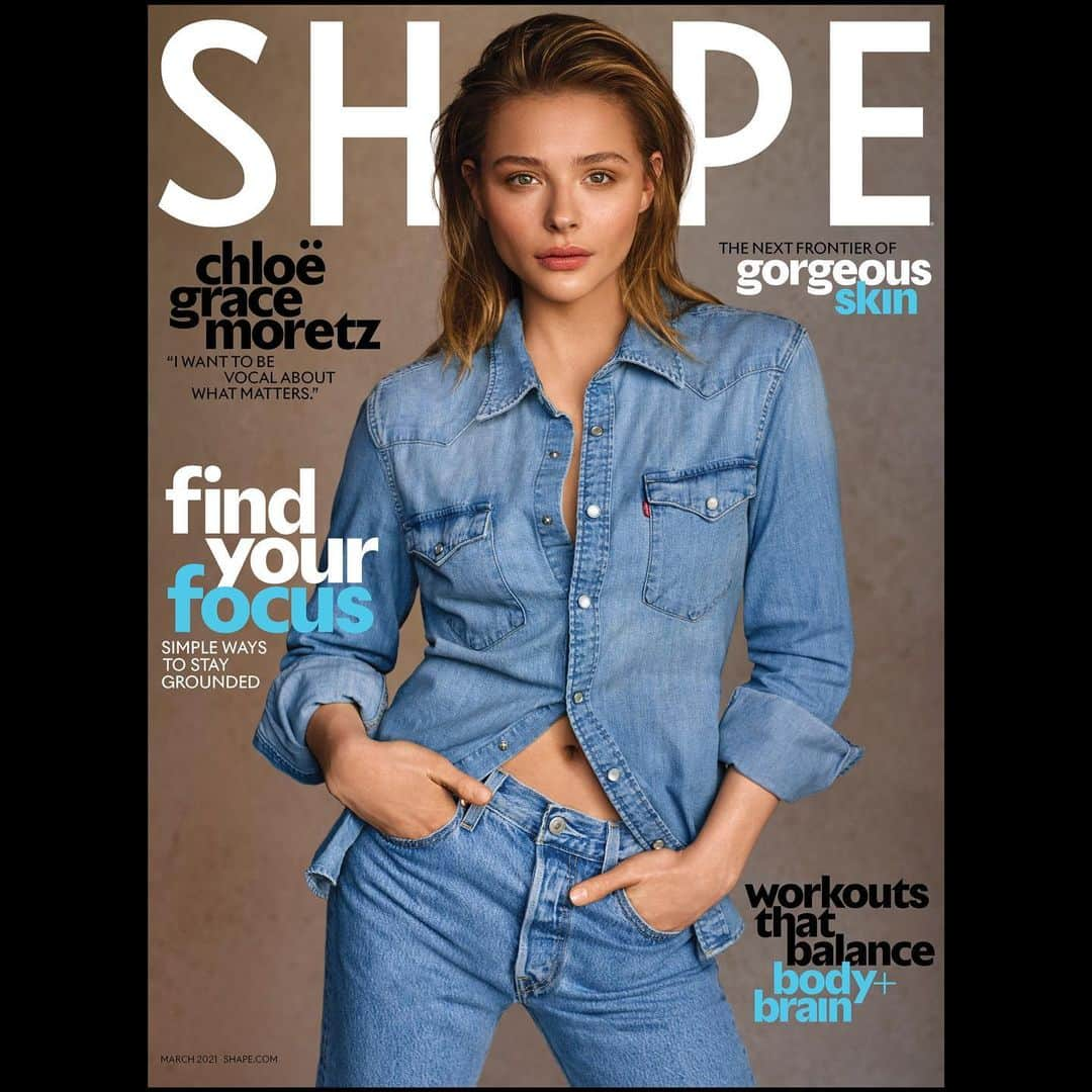 クロエ・グレース・モレッツのインスタグラム：「Soo.. it’s my 24th birthday... AND ... The release day for my @shape cover !!! Thank you for this amazing cover ! And thank you everyone for your birthday wishes :) 1 more year around the sun down!」