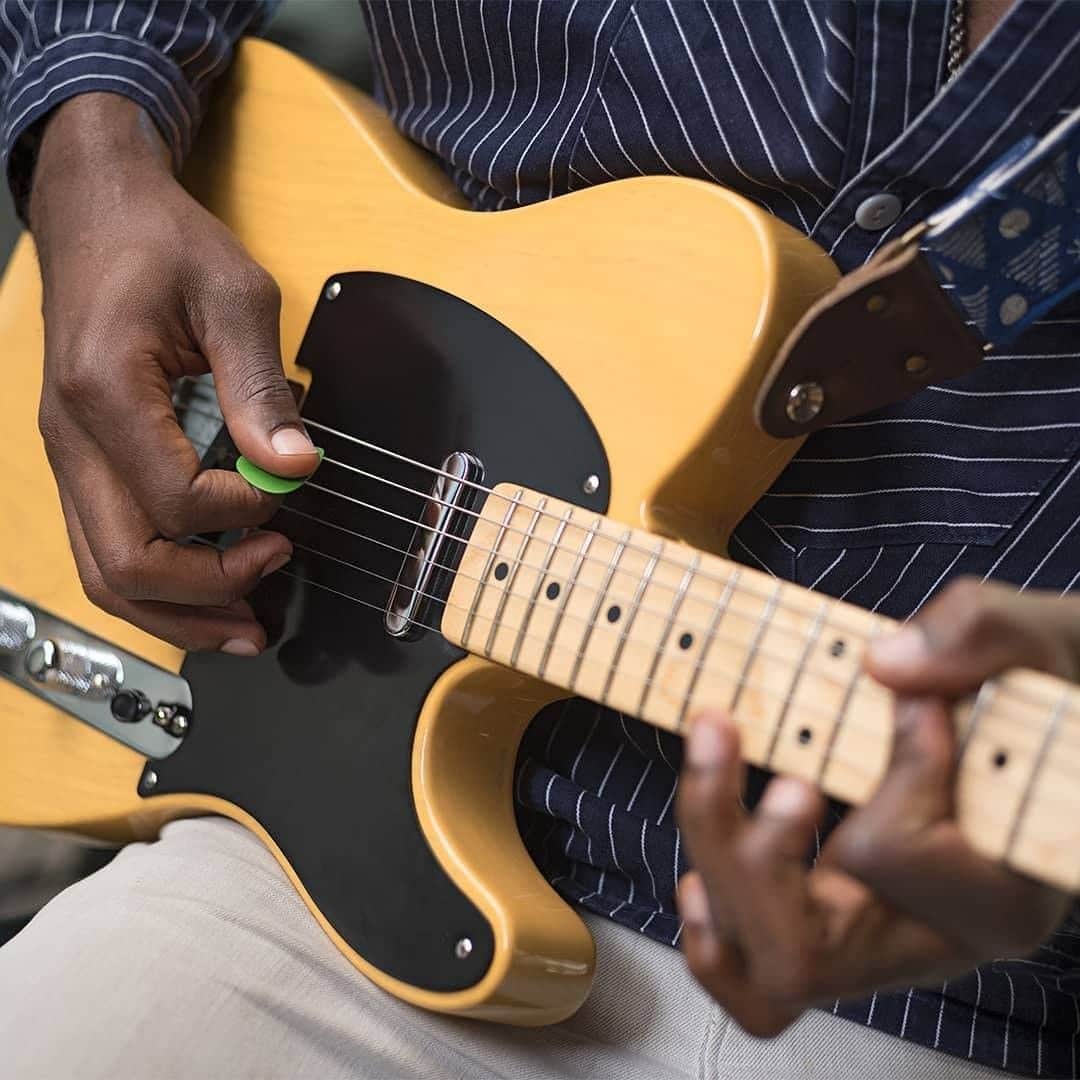 Fender Guitarさんのインスタグラム写真 - (Fender GuitarInstagram)「Motown was more than just a record label - it was a sound all its own. Home to such legendary artists as The Supremes, The Jackson 5 and The Temptations, the Motown sound was a blend of blues, soul, R&B, gospel and pop. Hit the bio link to check out some Motown classics you can learn on @fenderplay.」2月11日 2時00分 - fender