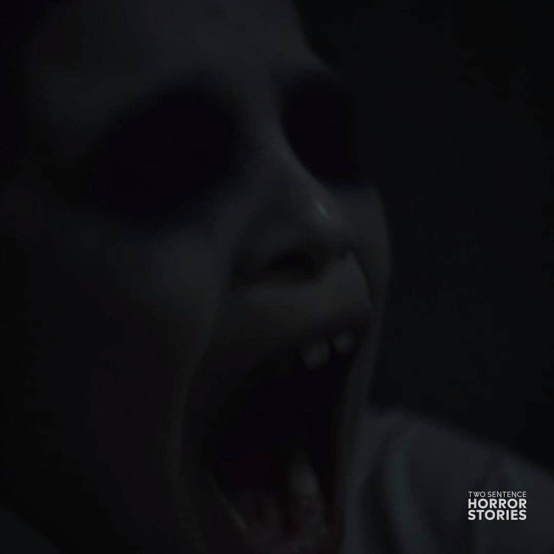The CWのインスタグラム：「Want to hear a ghost story? Stream #TwoSentenceHorrorStories free only on The CW!」