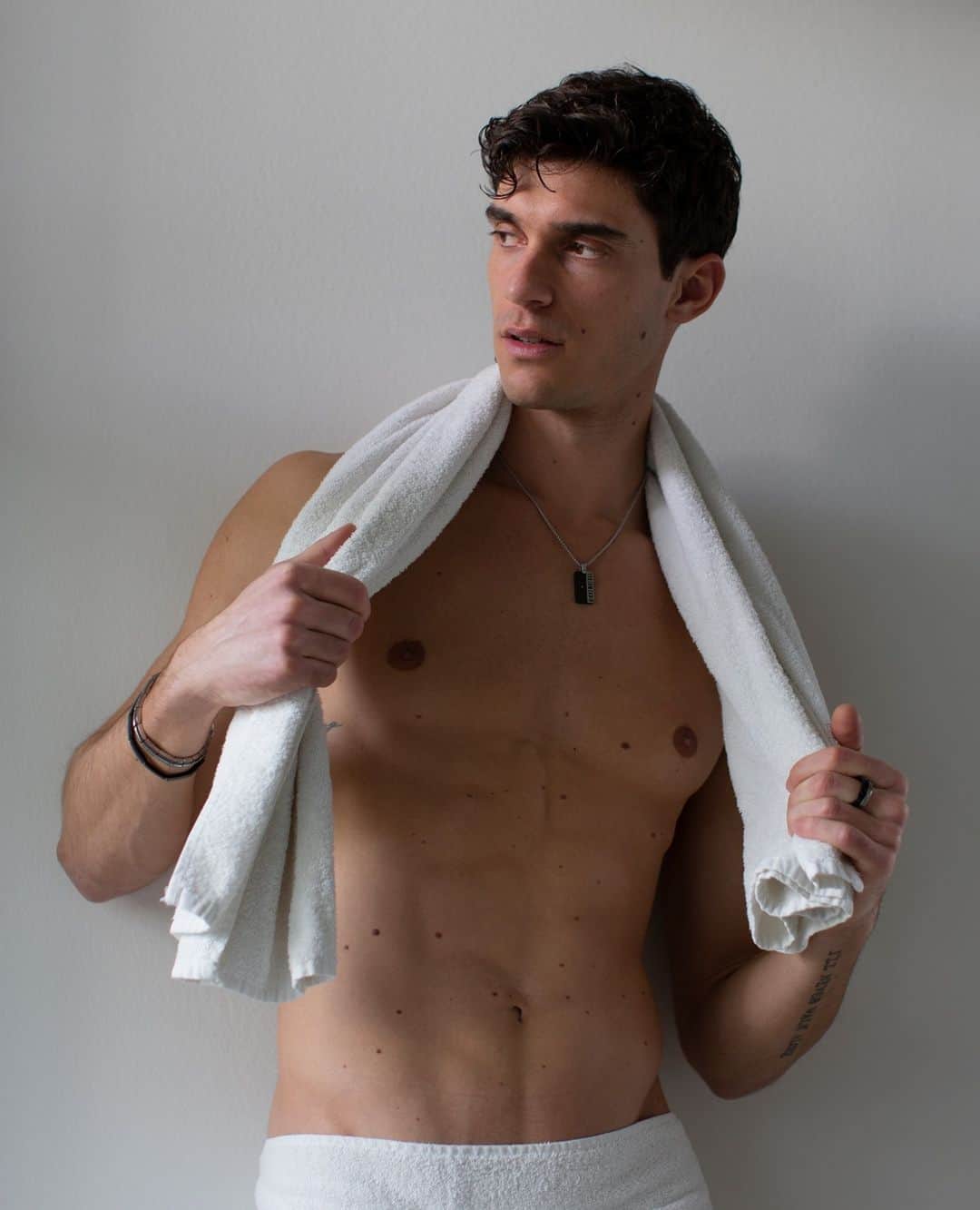 ダーク ビッケンバーグのインスタグラム：「Bikkembergs’ confidential. Show your personality with our Band jewellery collection, designed for uncompromising men.⁠ #DirkBikkembergs #Bikkembergs #BKKjewels」