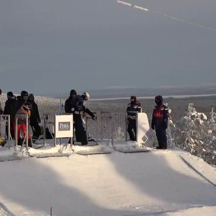 岡本圭司のインスタグラム：「あ、間違えた。 #脊髄損傷  #parasnowboard  #snowboarding  #snowboardcross  #スノーボードクロス  #finland #werideforever」
