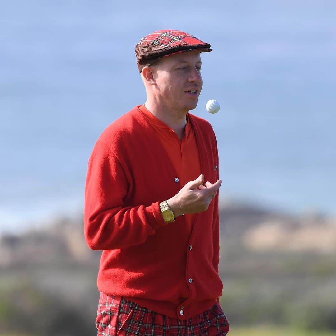 PGA TOURさんのインスタグラム写真 - (PGA TOURInstagram)「@Macklemore on the mic. Talking golf. ⛳️」2月11日 3時04分 - pgatour