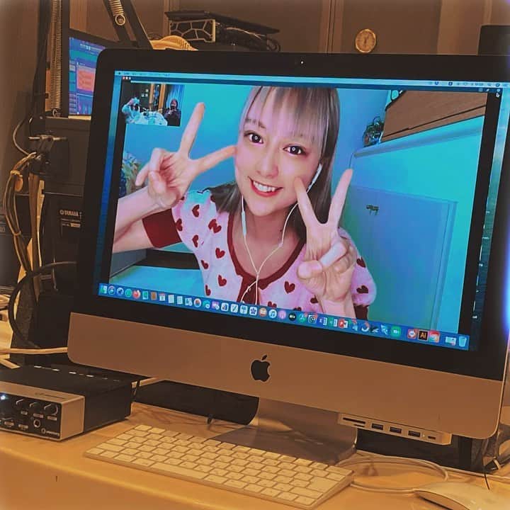 杉山優華のインスタグラム：「🖥🖥🖥 . . . .  #おしゃれ #いいね #コーデ #ダイエット #フォロー #撮影 #美容 #今日のコーデ #フォローミー #お洒落 #オシャレ #日常 #コスメ #韓国 #韓国ファッション #fashion #ootd #love #instagood #photooftheda #fashion #beautiful #happy #cute #tbt #like4like #followme #picoftheday #follow #ファッション」