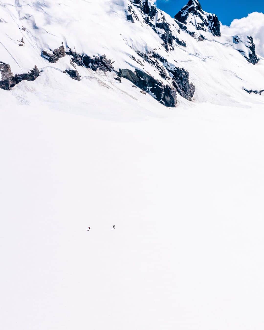 マイケル・ドーソンさんのインスタグラム写真 - (マイケル・ドーソンInstagram)「Feeling small.   There’s a pretty epic feeling heading into the mountains that reminds you how small you are the grandeur of the world 🗺 🏔   #explore #explorenz #nzmustdo #nzphotographer #nzphotography #nzsummer #2021」2月11日 3時31分 - mrmikedawson