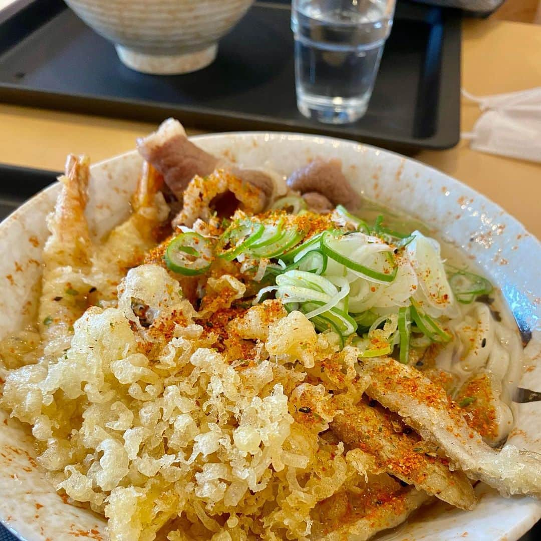 水元秀二郎さんのインスタグラム写真 - (水元秀二郎Instagram)「やっと釜揚げうどん【ひなや】オープン‼️ めちゃ美味い‼️ 熊本県合志市にあります。 合志市より菊池方面に進み、御代志駅を過ぎると、まもなく左手に。 #水元秀二郎#釜揚げうどん#ひなや#熊本県合志市」2月11日 13時22分 - gangsta.hidejiro