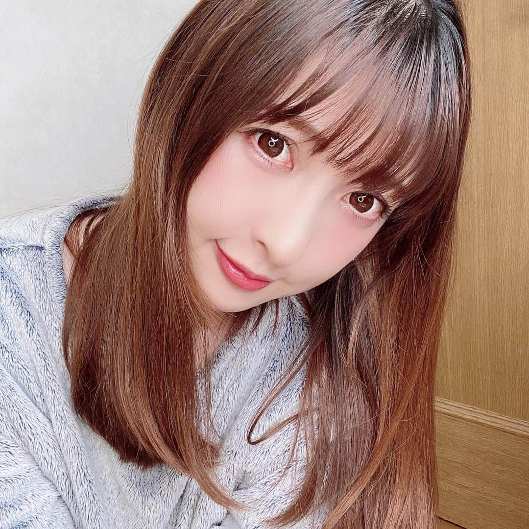 雨宮奈生さんのインスタグラム写真 - (雨宮奈生Instagram)「パジャマ #gu  #フォローしてね #ポートレート #グラビア #グラドル自画撮り部 #自撮り女子 #自撮り界隈  #ootd #portrait #model #gravure #idol #japanesegirl #photooftheday #좋아요 #팔로우환영 #팔로미 #오오티디 #옷스타그램 #셀피 #粉我」2月11日 13時37分 - naoamamiya