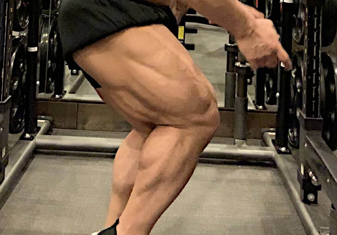 清水泰地のインスタグラム：「Hamstrings and glutes little better✊  #campcormier」