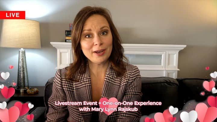 メアリー・リン・ライスカブのインスタグラム：「My Valentines Day plans. Join me, won’t you? 🎤😂💕」
