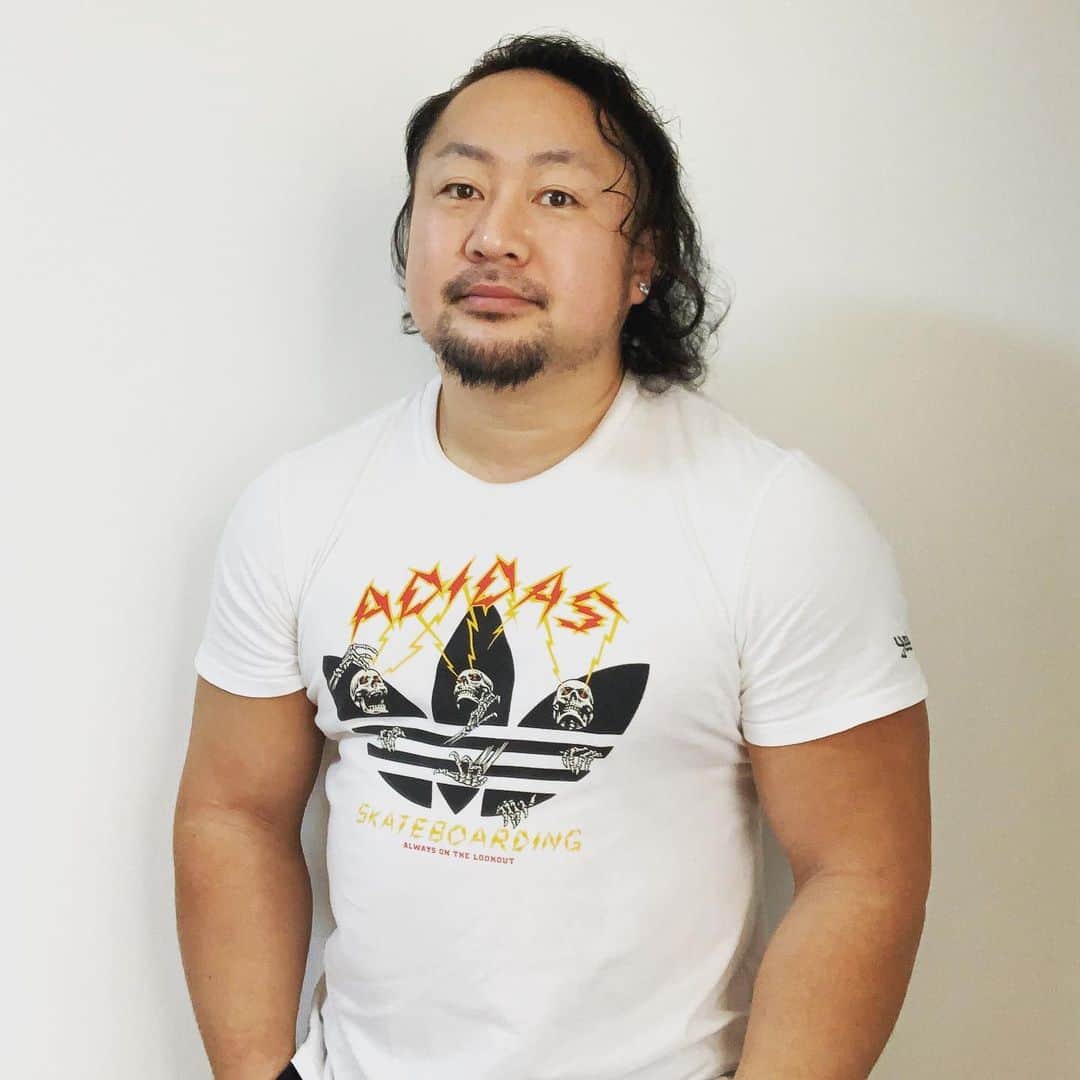 のインスタグラム：「お稽古へ行って参ります💪💓 #dragongate #prowrestling #mexico #lucha #training #hardwork #gain #fitness #tshirt #adidas #fashion #model #ドラゴンゲート #プロレス #吉田隆司 #練習 #お稽古 #トレーニング #服好き #tシャツ #コーデ #옷 #코디 #헤어스타일 #hair」