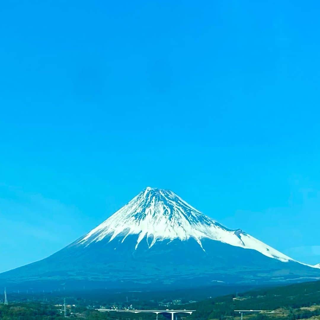 松尾貴史さんのインスタグラム写真 - (松尾貴史Instagram)「本日の #富士 様。  #mtfuji #富士山」2月11日 14時18分 - kitsch.matsuo