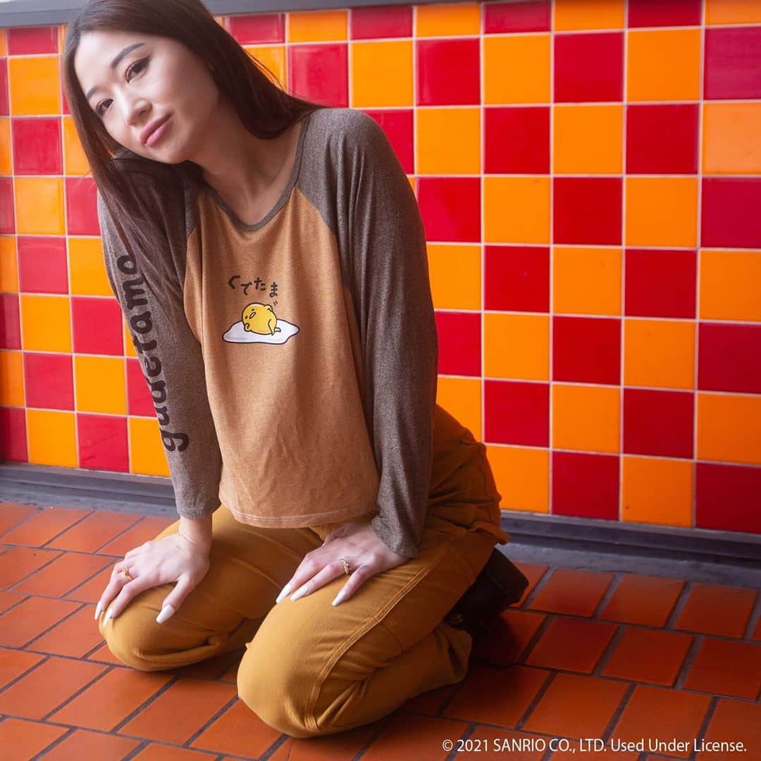 のインスタグラム：「shop gude, feel gude 💛 the east/west shop x @hellokitty and friends collection features your @sanrio favorites, including gudetama, on recycled, upcycled, and responsibly sourced materials! available online at east-west-shop.com and sanrio.com. link in bio to shop...」