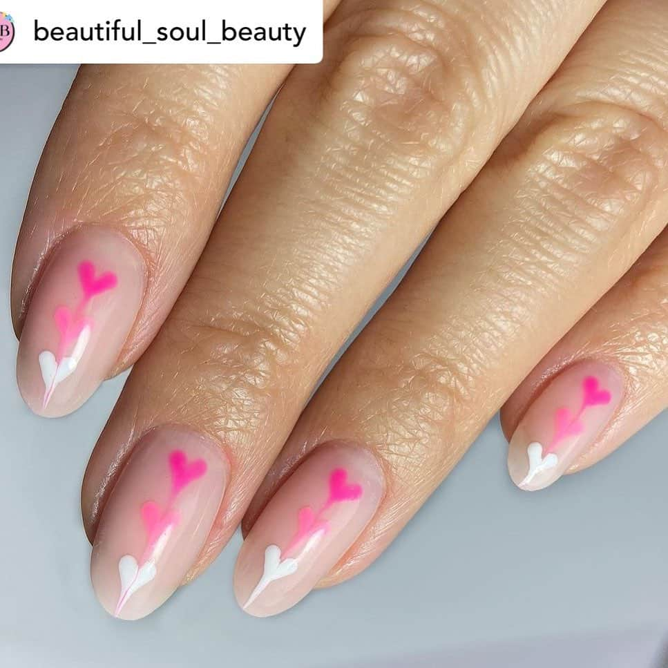 Nail Designsさんのインスタグラム写真 - (Nail DesignsInstagram)「Credit • @beautiful_soul_beauty It’s Valentine’s week so expect a of lot pink, red &  hearts! 💕 Today, Valentine bleeding hearts How was everyone’s weekend? . . Inspo @biosculpturebylucy  Prep @navyprotools  Gel @glossifyofficial  Cuticle care @nafstuff  #negativespacenails #heartnails #rainbowmynails #marblenails #gradientnails #tiedyenails #simplenailart」2月11日 5時53分 - nailartfeature