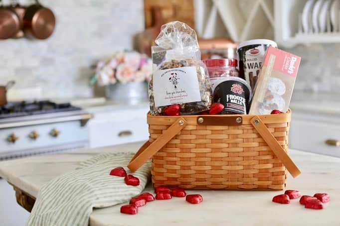 HomeGoodsのインスタグラム：「From the sweets lover to the home chef to the new pet owner, give love to all your Valentines this year. @frenchcountrycottage shares gift basket inspiration in our latest blog post ♥️ #SpendLessGiftBetter」