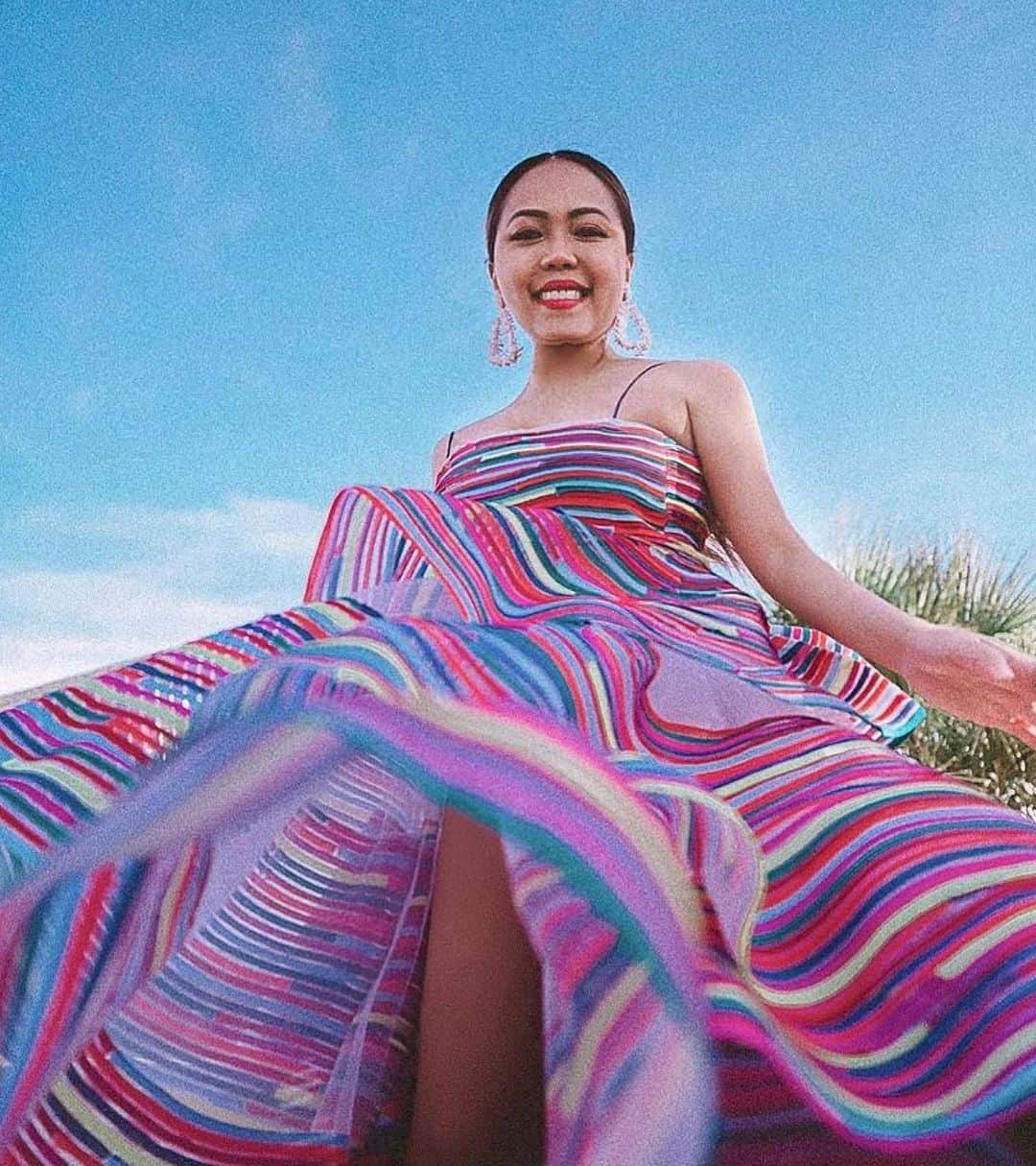 サッチン+バビのインスタグラム：「We love to see how you wear our Macie Dress! • Tag your posts with the hashtag #SBSTYLE for a chance to be featured! We would love to see how you style our looks!」
