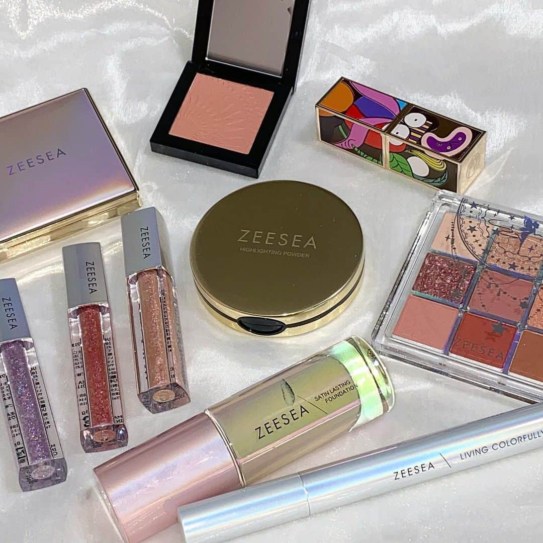 RIiNAのインスタグラム：「ときめくねぇ...😿💖 メイク動画とるドンッ！ . @zeeseacosmetics  @zeeseacosmetics_jp  . . #zeesea #中国コスメ」