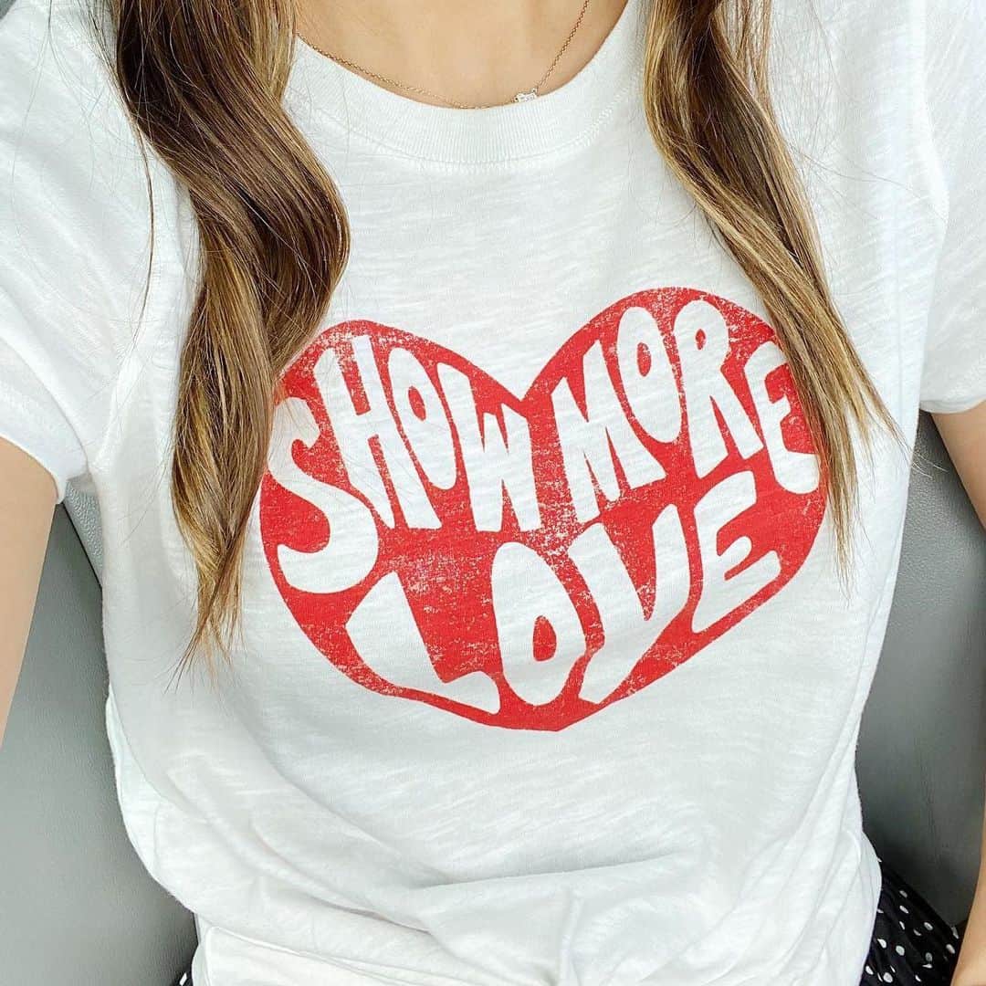Target Styleのインスタグラム：「A tee we ❤ almost as much as you. Shop it via link in bio. #UniversalThread 📷: @nicole_michele」