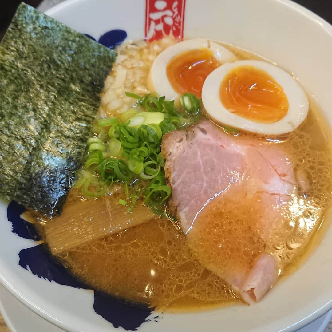佐藤大さんのインスタグラム写真 - (佐藤大Instagram)「悩んだ末に広島の先輩から教えていただいた「MONGOI」へ決定 魚介の風味、具材の仕上がり、麺全てが最高の団体芸を見せてくれました。また行きたい #広島 #MONGOI #もんごい」2月11日 7時22分 - satodaidaidai