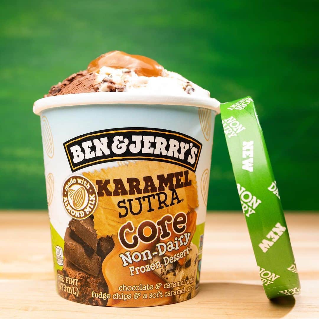 Ben & Jerry'sさんのインスタグラム写真 - (Ben & Jerry'sInstagram)「Happy hump day, Karamel Sutra lovers! Have you met Karamel Sutra Core Non-Dairy? This indulgent flavor is now also available as a certified #vegan pint! Find it near you at the link in our bio.」2月11日 8時16分 - benandjerrys