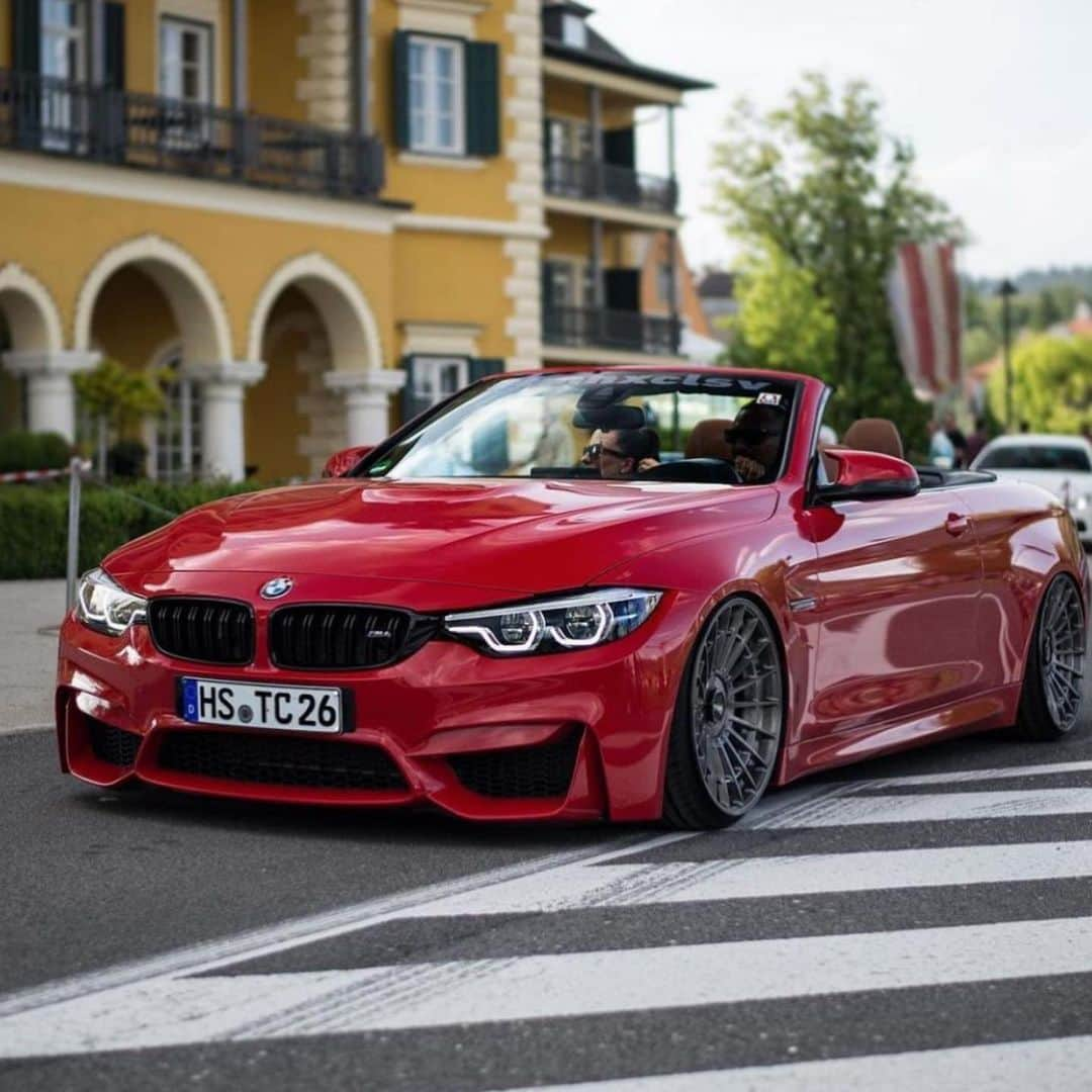 The Luxury Lifestyle Magazineさんのインスタグラム写真 - (The Luxury Lifestyle MagazineInstagram)「Which cabriolet is your favorite - 1, 2, 3, 4, 5, 6, 7, 8, 9, or 10? 🤔   By: @srs_swissrichstreets, @luxurylifestyleauto」2月11日 8時47分 - luxurylifestylemagazine