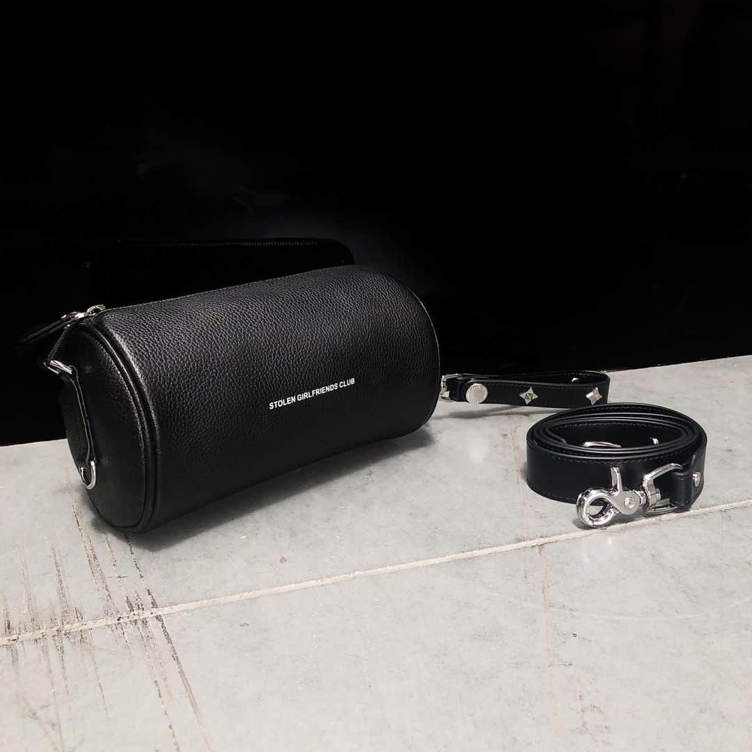 のインスタグラム：「HOLD ME CLOSE TO YOU FOREVER 🖤 Our favourite 'Barrel Bag' has just come back in stock ⚡」