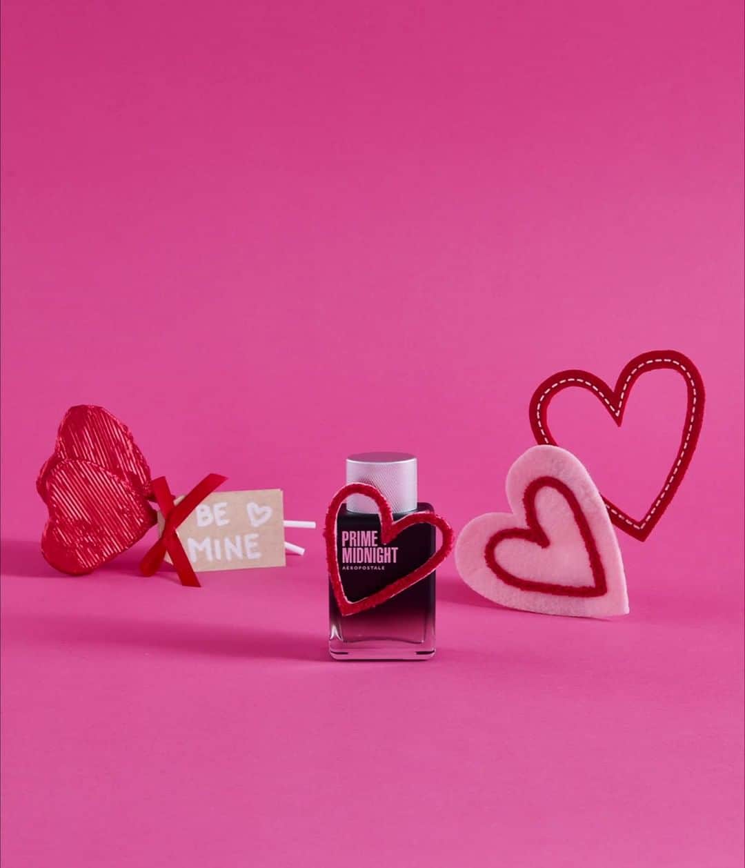 エアロポステールのインスタグラム：「Get him a #Vday gift you’ll love as well. Our Aero Prime Midnight cologne has you covered 😉 #AeroWorld」