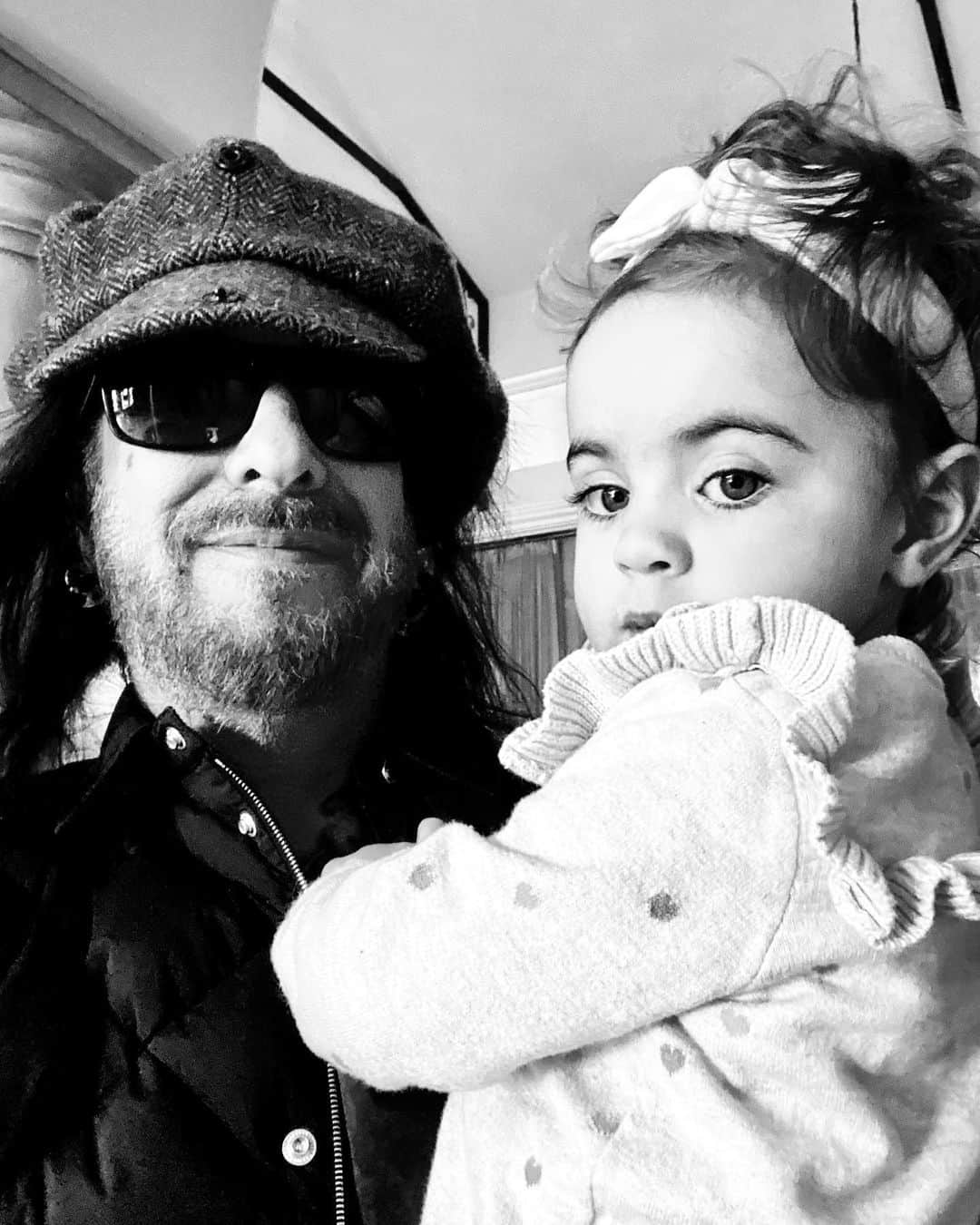 ニッキー・シックスさんのインスタグラム写真 - (ニッキー・シックスInstagram)「Wednesday father daughter date which may or may not involve a chocolate donut and some new books.」2月11日 9時28分 - nikkisixxpixx